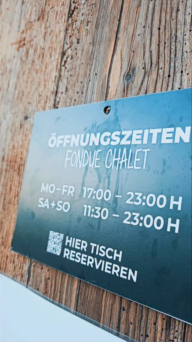 Der Winter zeigt sich von seiner schönsten Seite – und im Fondue Chalet wird’s noch gemütlicher. ❄️🧀✨
Wer gönnt sich diese Woche einen Fondue-Moment?
👉 Jetzt Tisch reservieren �🔗 www.rudolfs.ch | Link in BIO�📅 15. November – 22. Dezember 2025�⏰ Mo–Fr 17–23 Uhr | Sa–So 11.30–23 Uhr�📍 Inseli Luzern
#rudolfsweihnacht #fonduechalet #fonduezeit