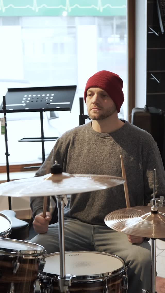 Übrigens auch ein tolles Weihnachtsgeschenk für alle Little Drummer Boys and Girls 🥁🔝
Schreibt uns wie immer eure liebsten Weihnachtslieder in die Kommentare!
#wunschkonzert #drummerboy #schlagzeug #drum #welovemusic #rock #tama #musikinstrument #weihnachtslieder #weihnachtsgeschenke #pinzgauermusikhaus #zellamsee #musicstore #musikinstrumente