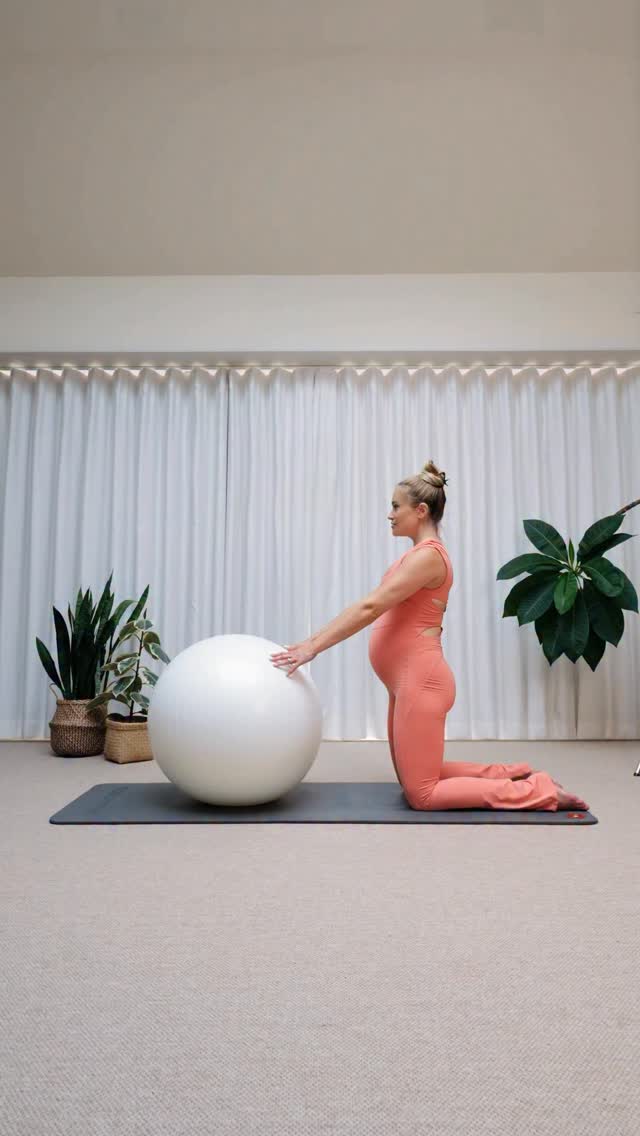 I've been doing a big sort out today, getting rid of clothes my babies have outgrown š which means I've been having lots of lovely chats in the DMs with people who are expecting and making me reminisce!
For those interested I have a week by week, mat based, Pregnancy Pilates Programme, which was filmed during my second pregnancy. I followed it myself during my third pregnancy and enjoyed it even more!
There's a Prenatal Reformer Programme on my website too for anyone who's looking for ways to keep moving and stay strong(er) either on the mat or reformer!
#pregnancypilates #prenatalpilates #pilatesworkout #pilates