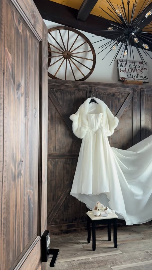 AMY & DEVIN | December 6, 2025
Capturing Amy and Devin’s day at @freespiritranch_eventvenue felt like witnessing winter magic unfold.
Outside, the cold pressed in, but inside, the sweetness of their love warmed every moment.
The soft elegance, the twinkle of the décor, and the way they looked at each other made this winter wedding unforgettable.
💐 @theflowerstopmorinville
#AlbertaWedding #WinterWeddingMagic #YEGPhotographer #winterWeddingPhotographer #AlbertaWeddingPhotographer #FreeSpiritRanch #RusticWeddingVenue #WeddingReels #LoveStoryCaptured #WeddingInspiration2025 #YEGWeddings #PrairieWedding #CapturedWithLove
winter wedding photography | alberta wedding photographer | free spirit ranch wedding | rustic winter wedding | edmonton wedding photographer | intimate wedding photography | wedding photographer alberta | cinematic wedding photos | romantic winter wedding | yeg wedding venues