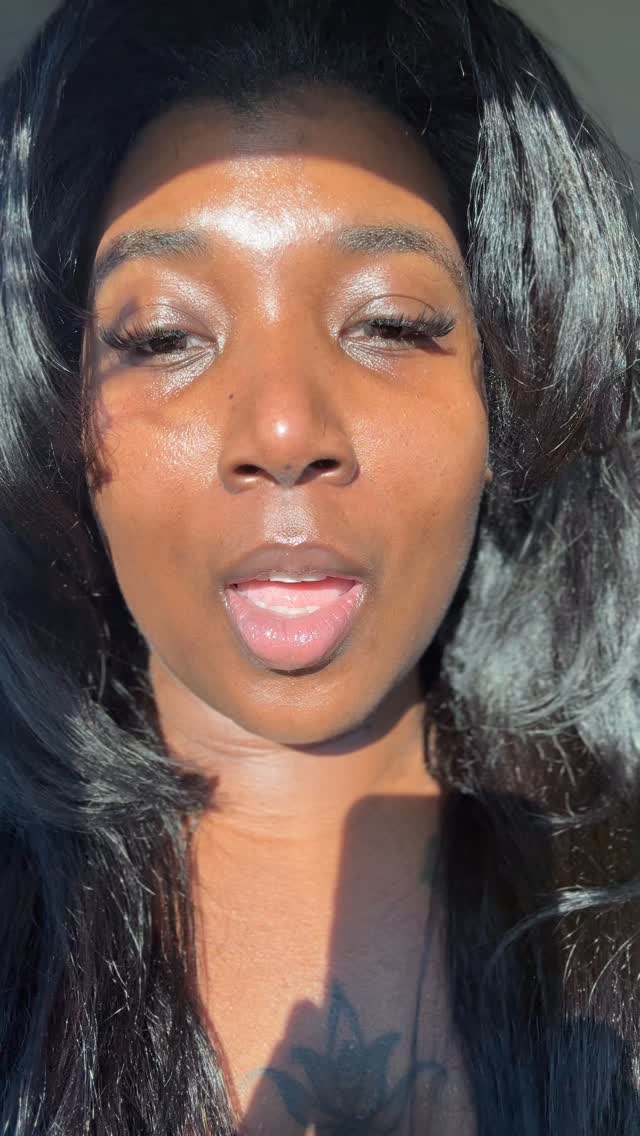 Let’s talk lips! Like loose the ability to retain moisture over time leading to stinking, dark lip appearance. The KemSkin lip saver rehydrates that sunken skin, and gives you the appearance of plump juicier lips without inflaming or trauma, or stretching the skin. Visit kemskin.com to learn book a consultation