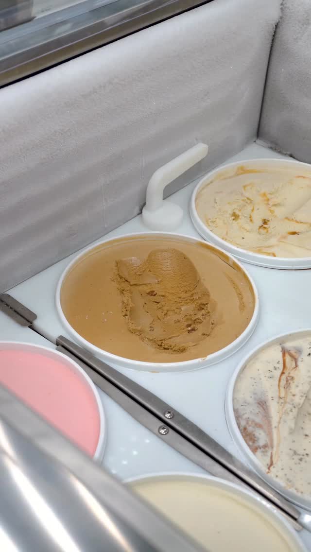 Scoop therapy at The Vinery Market 🍦
📍 3976 Pelham St, Dearborn Heights, MI
☎️+1 (313) 562-2880
⏰ Open 7 Days