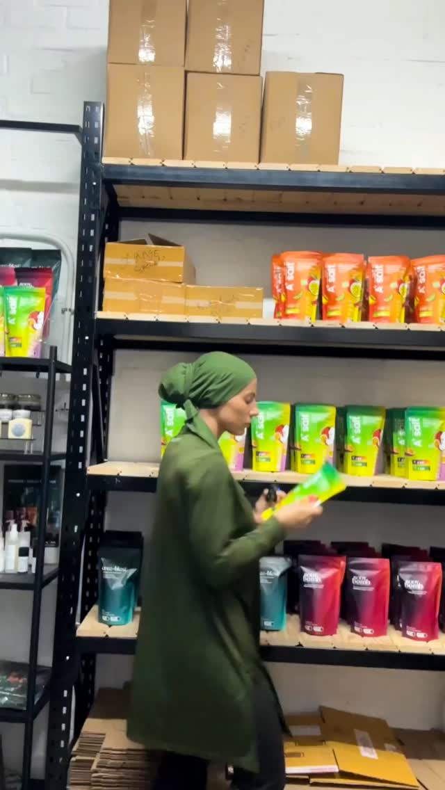 We don’t usually do markets… but this one matters!
This weekend coming (19-21 Dec) , we will be at the @capetownhalaal market-AND we’re doing it properly!
Not with a few products.Not with half the range.
But with our full primal, ethically sourced, halal lineup launched intentionally ahead of Ramadan, Hajj & Umrah season. Because halal isn’t just a label. It’s how something is sourced- and how it’s made.
From real hydration and clean creatine to grass-fed tallow skincare that actually supports your skin barrier
this is wellness without shortcuts!
I’ll be at the stand personally all weekend! Come say salaam, ask your training or nutrition questions, grab a pic, or just come chat. I’d genuinely love to meet you!
🎁 Promos running all weekend
🏆 WIN a R1200 Primal hamper by signing up to our newsletter
💪 Show us your push-ups or plank and win a Primal Starter Pack
Let’s redefine what halal wellness looks like 🥳
📍 Cape Town Halal Market
🗓 This weekend
#PrimalWellness #ethicalsupplements CapeTownHalalMarket