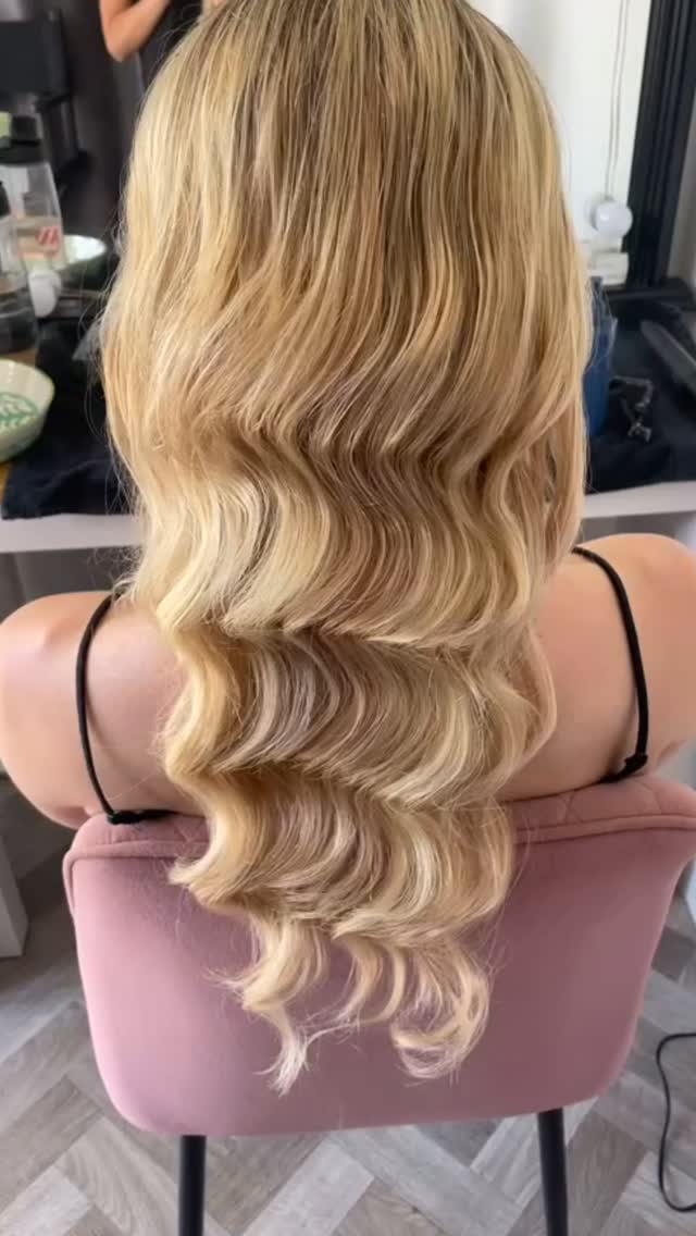Here’s what we tried at Lottie’s trial session and then we made changes to make it even better for the day…
- we switched to a larger barrel on the curling wand to reduce the number and definition on the waves
- we used lighter extensions and Lottie had her hair coloured for the day
- we also trimmed the extensions on the day to the length of Lottie’s natural hair
#hairbyme #softwaves #softwaveshairstyle #blondebride #bridalhair #bridalhairinspo #hollywoodwaves #bride #bridaltrial #bridalpreview #bridal #brideinspo #bridalinspiration #surreyhair #surreyweddinghair
@mitrehamptoncourt