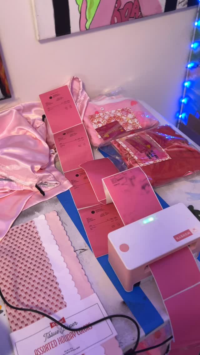 Order by TONIGHT to get your order by Christmas Players ‼️🚨🚨‼️🚨‼️🚨 last minute gifts HERE 👋🎀💕
Check email for tracking numbers !