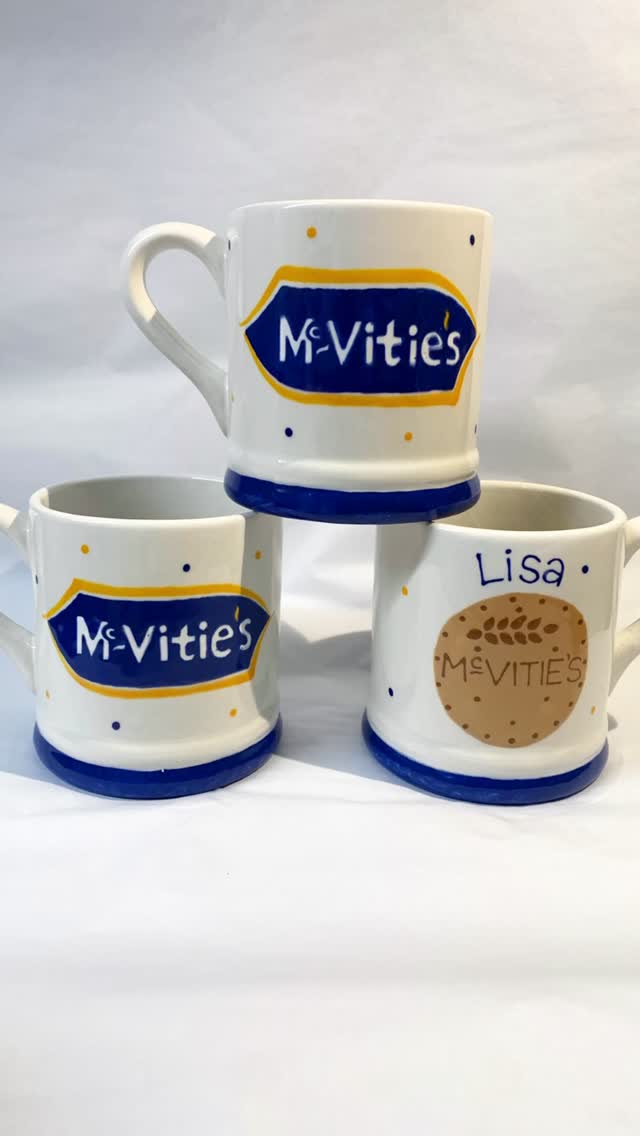 Kiela’s been busy recently painting an exciting collection of McVities mugs 🍪