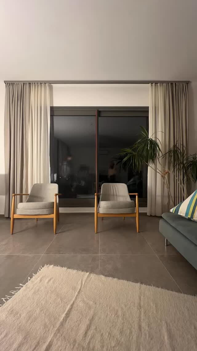 Every December, we pick a plant at home and turn it into a tiny festive world. We circle it with a wooden railway and place the cardboard holiday village we built together two years ago.
I love that our New Year decorations are made from upcycled, reusable, and biodegradable materials. Preparing for Christmas and the New Year can be mindful, warm, and waste-free. ✨💚
#finegrid #holidayathome #upcycleddecor
#slowlivinghome #festiveseasonvibes #creativehomes #planetfriendlyliving
#christmasathome #newyeardecor #sustainableholidays