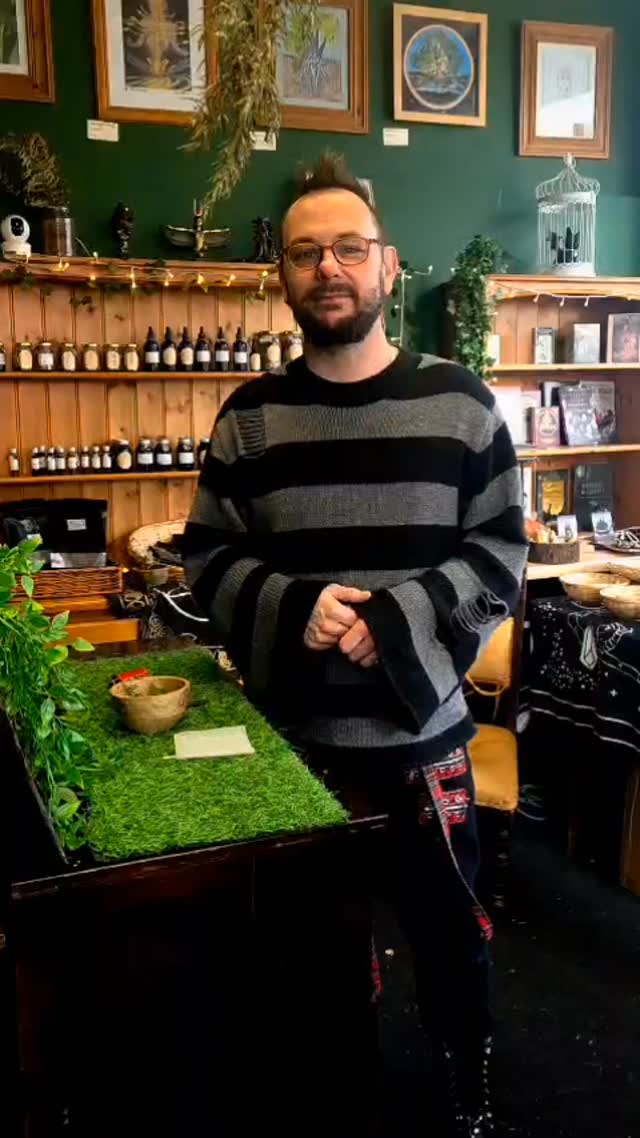 Good afternoon Wytches
Bring some extra Peace to the season of good will, with this peace spell!
Blessings of the Land Sea and the Sky ❤️❤️❤️❤️