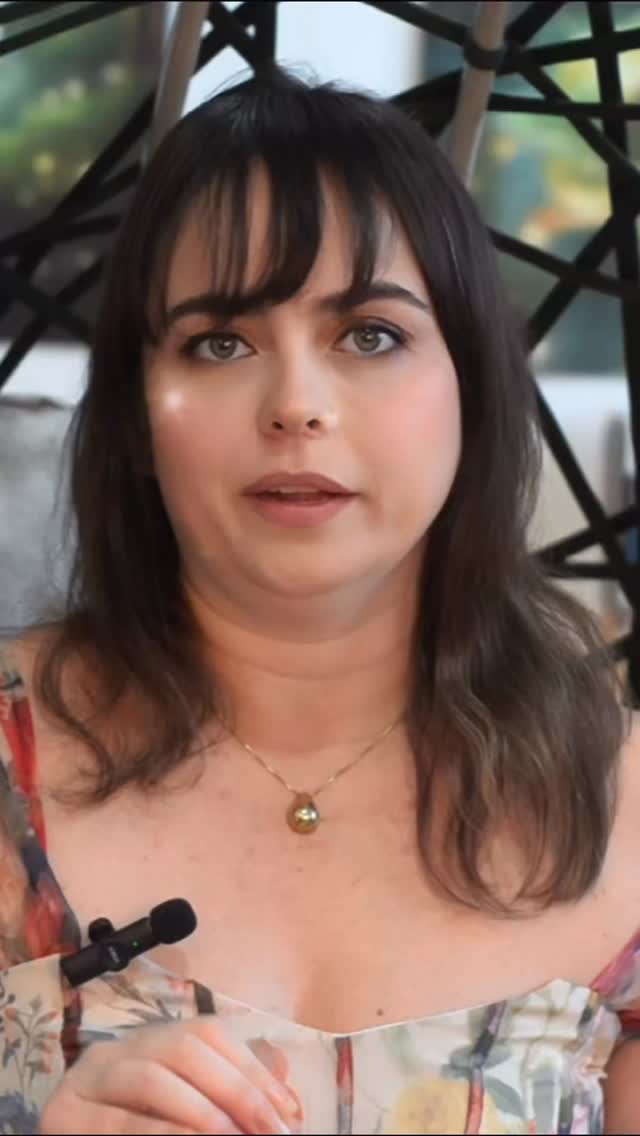 O segundo vídeo da #JornadaGrimm já está no canal. Corre lá no YouTube e embarque na Magia das Histórias. #livro #contosdefadas