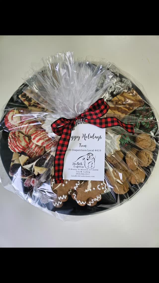 Looking for something special for your holiday parties LisaBeth Confections in Winsted has you covered.
Assorted cookie platters avaiable in 3 sizes
Holiday themed frosted sugar cookies by the dozen
Frosted Gingerbread by the dozen.
3D christmas trees avaiable in three sizes and either sugar or gingerbread.
Pre-Order ONLY!! Everything is made to order so place your orders early.
Message for pricing and this year's flavor assortment.
*****photos are for reference styles and flavors may vary message for more information*****