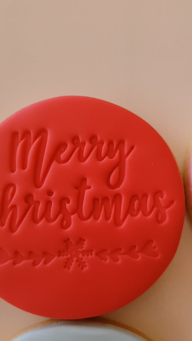 Not long now! With Christmas just around the corner, time is running out to order your Christmas cookies and other sweet treats from Maree Bakes. So get your orders in for gift boxes, teacher gifts, nougat, gingerbread and Christmas desserts and enjoy a simplier Christmas with less rushing and stress.
#mareebakes #cookiesperth #sugarcookies #christmasgifts #swanvalley #ellenbrookcakes