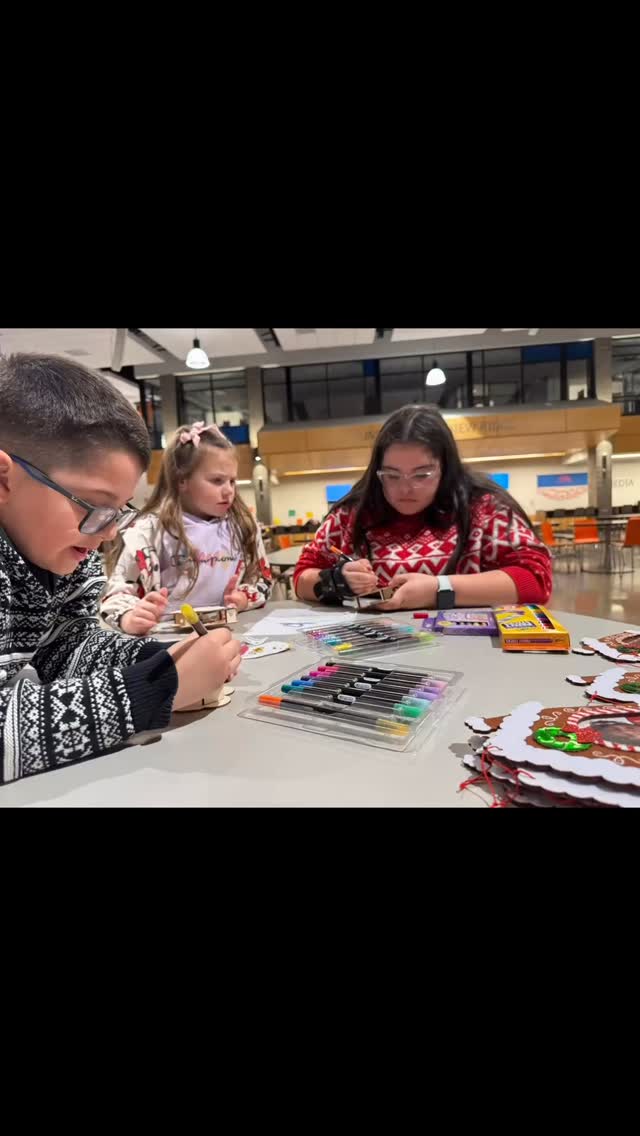 The Lions and Tigers made light up Christmas ornaments and colored festive holiday cookies at their meeting last night!