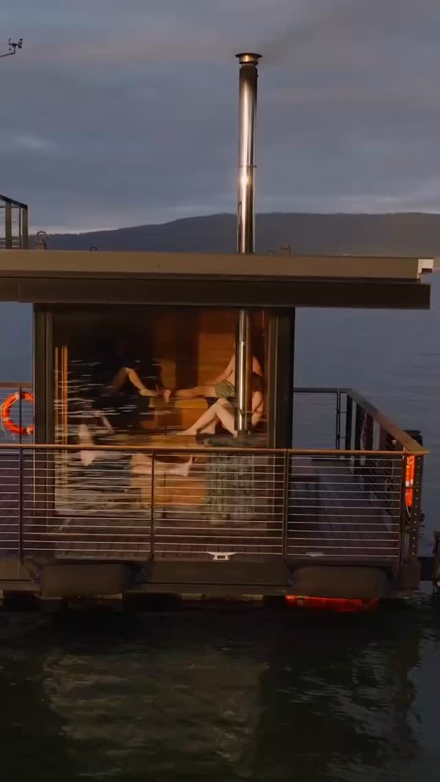 This Is What We Mean by Escape…
Step off the shore and into something completely different.
🎥 @thehumanstory.film
#tasmania #hobartandbeyond #destinationsoutherntasmania #hobart #tasmaniagram #southerntasmania #discovertasmania #sauna #tassie #saunaboat #hobartmagazine #thehobartmagazine