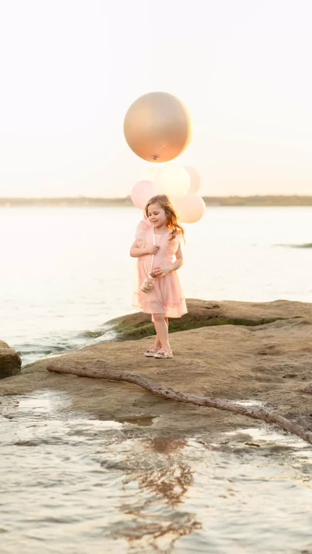 She might be small… but her personality is anything but ✨
#DfwFamilyPhotographer #DallasFamilyPhotographer #LantanaFamilyPhotographer #FlowerMoundFamilyPhotographer #SouthlakeFamilyPhotographer DentonFamilyPhotographer FortWorthFamilyPhotographer WestlakeFamiilyPhotographer