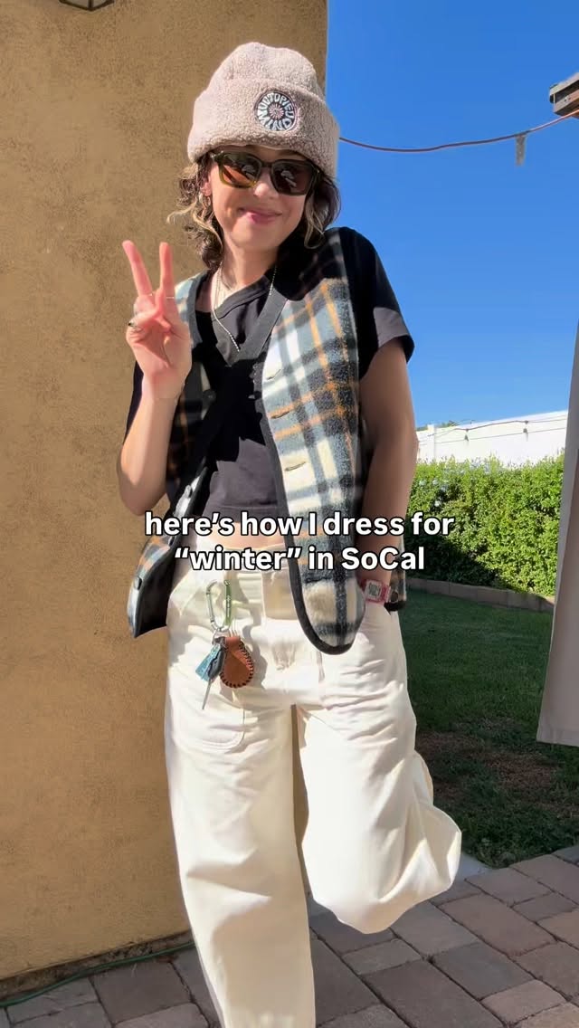 “Courtney, how do I dress for a California winter?”
Easy. Here are some styling tips to get you started… ⛄️☀️
🧤 Experiment with vests. Depending on the material, they can be the perfect layering piece for warmer days. Ive found many of my vests at thrift stores.
🧤 Add a fun hat to your look. You can incorporate a seasonal texture such as corduroy, fleece, or crochet.
🧤 Pick classic colors that compliment you well. Winter is all about simplicity. You can never go wrong with black, white, or cream.
This beautiful hat & t-shirt are courtesy of @octopiedmind. Use the code “courtstylist” for an exclusive discount.
#stylingtips #ootd #fashionblogger #fashioninspo #winteroutfit