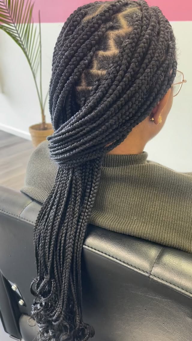 Soft, neat, and effortlessly flawless 🤍
#LuxuryBraids #NaturalBeauty #BXJBraidSalon