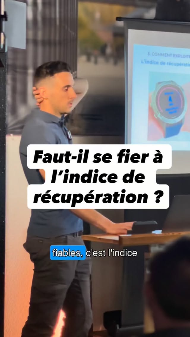 🔋 Indice de récupération : utile… mais pas toujours fiable.
Lors de notre séance d’info au Cube Store Namur avec Movinity, on a parlé d’un indicateur que beaucoup de cyclistes regardent tous les jours :
👉 l’indice de récupération (Garmin, Polar, Wahoo…).
Et pourtant, il faut le dire clairement :
❗️ Cet indicateur n’est pas toujours fiable, surtout en période de stage, de forte charge d’entraînement ou de préparation spécifique.
Pourquoi ?
Parce qu’il se base principalement sur des données externes : sommeil, fréquence cardiaque, charge estimée…
Mais il ne comprend pas le contexte de votre plan d’entraînement, ni l’intention derrière la charge.
📌 En période de stage ou de préparation, il est normal que :
– la fatigue augmente,
– la récupération soit plus lente,
– l’indice soit “dans le rouge”.
👉 Et c’est voulu.
Ce n’est pas un signal pour tout arrêter, mais une partie du processus d’adaptation.
🎥 Dans cette capsule :
J’explique pourquoi il faut prendre cet indicateur avec recul, et surtout pourquoi les cyclistes doivent comprendre leur plan d’entraînement avant de suivre aveuglément un score automatique.
👉 D’autres vidéos arrivent pour vous aider à interpréter vos données intelligemment.
#Movinity #CubeStoreNamur #Cyclisme #IndiceDeRécupération #RecoveryScore DonnéesCyclistes EntraînementCycliste PerformanceCycliste TrainingLoad Adaptation Garmin Wahoo