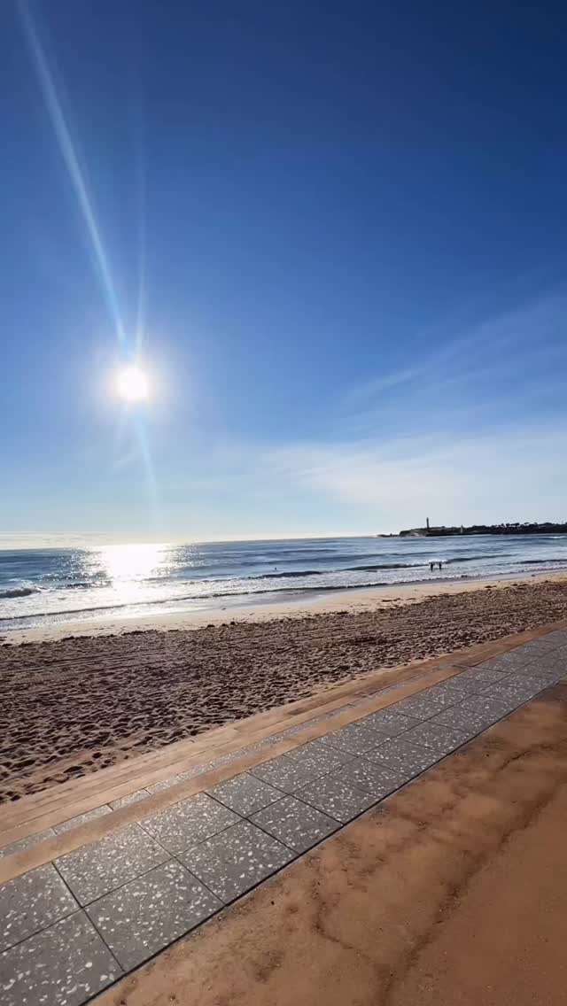 Enjoying my Sunday morning coffee at North Beach before my swim — a small moment to breathe before I step into the busiest week of the year.
I’m looking forward to seeing everyone in the salon over the next week and finishing the year on a high.
Wishing you a beautiful Sunday.
— Michael