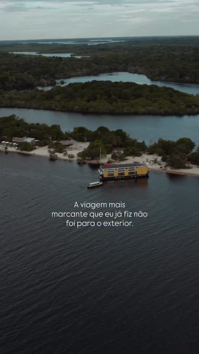 Às vezes a gente sonha com um ponto turístico lotado e esquece que existe um Brasil inteiro pulsando fora do roteiro.
Essa foi a minha segunda vez na floresta amazônica e voltei afirmando aquilo que eu já dizia: Todo Brasileiro deve visitar a Amazônia ao menos uma vez na vida.
📍@untamedamazon