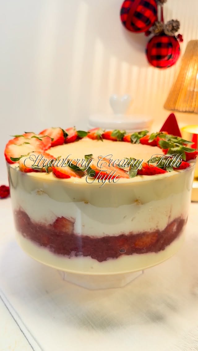 Strawberry Creamy Milk Trifle
Layers of soft ladyfingers, creamy milk filling, house-made strawberry compote with real fruit, and our signature touch on top.
Every spoonful feels like a warm hug. 🍓✨
Our Holiday Dessert Menu
📆 Pre-orders until Dec 20
🔗 delicacs.com
#holidaydesserts #delicacs #strawberrydessert #christmasmenu #gourmetdesserts