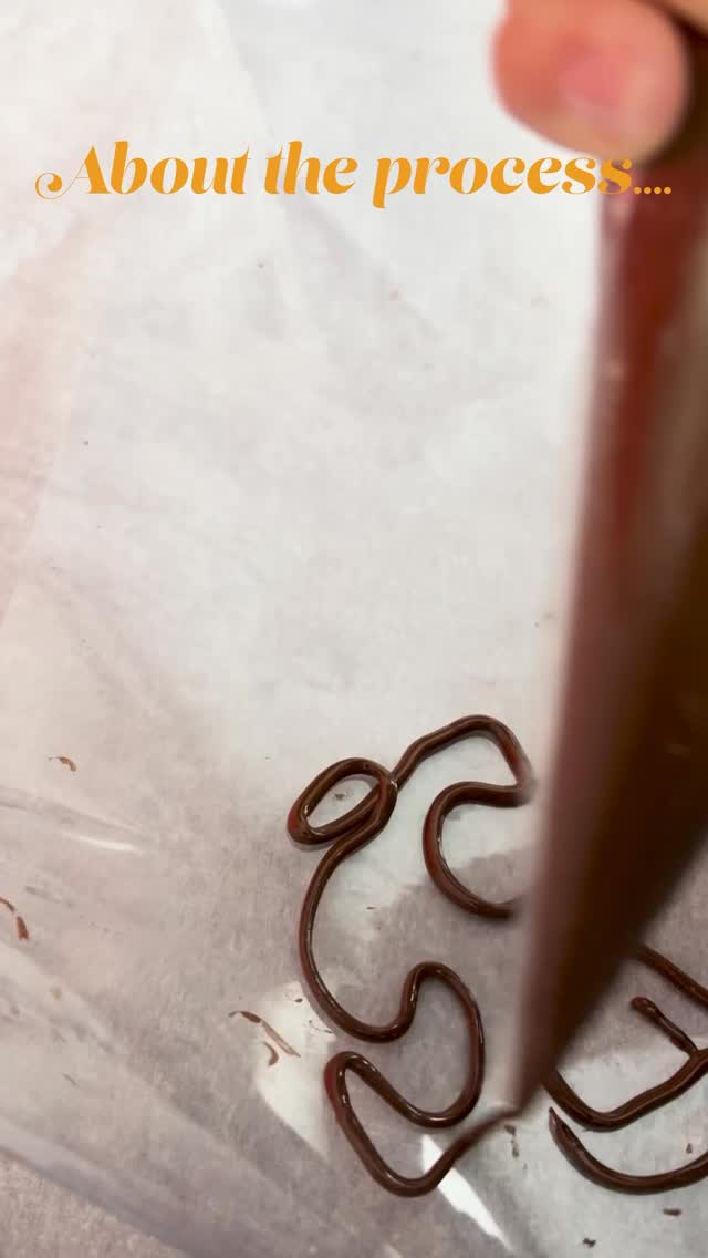 Perfect Christmas gift!!
Our premium truffled panettone is filled and covered to be unforgettable.
Soft, rich, indulgent - every slice is pure celebration.
One cut and you’ll understand. 🎄🎅🏼
#christmasgifts #Torontochristmas #oakville #braziliantreats
#brazilian