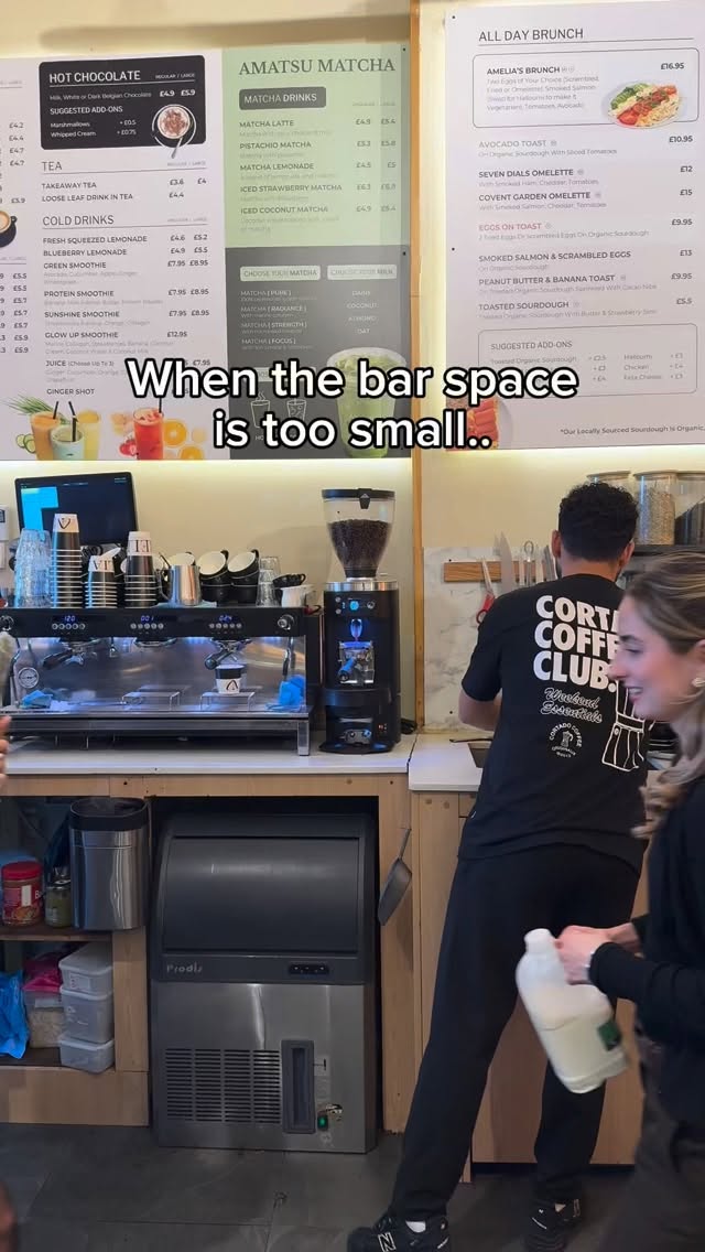 Have to learn to swivel and swerve 💃🏼💃🏻✨
#coventgarden #coffee #london