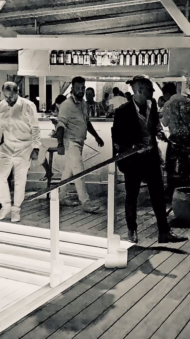 Today we raise a glass to the Chairman of the board 🥃
Happy birthday sir. #franksinatra #crooner #singer #stbarth #bvlgari #chevalblanc
📷: @manonsourire_cotedazur