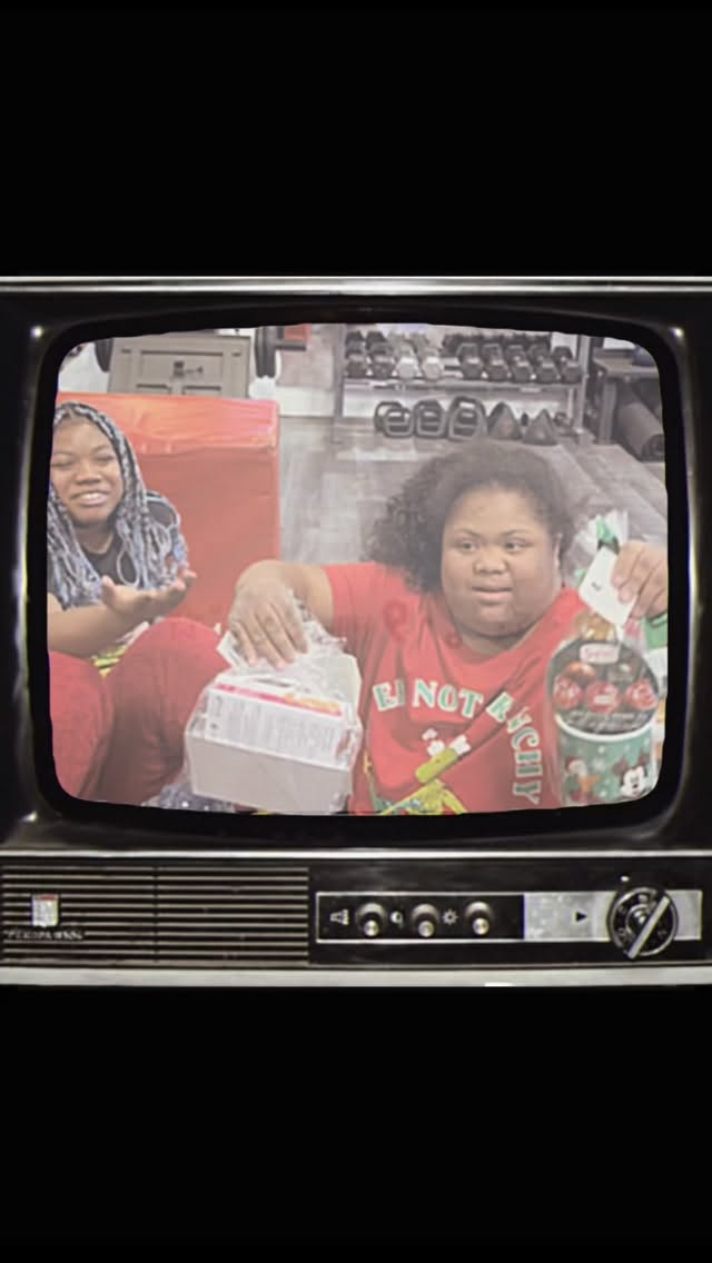 Timeless joy.
Christmas with our boxing family.
#fiercenfitboxing #specialneedsboxing #aplaceforall