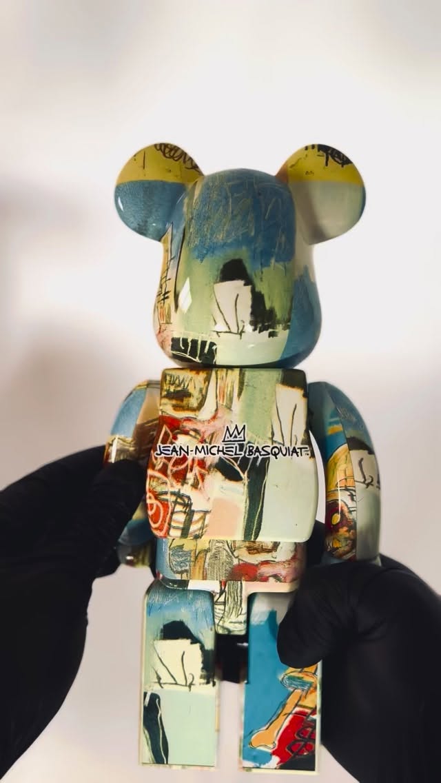 BASQUIAT BEARBRICK
•
Shop now @ theBoyshostel.com