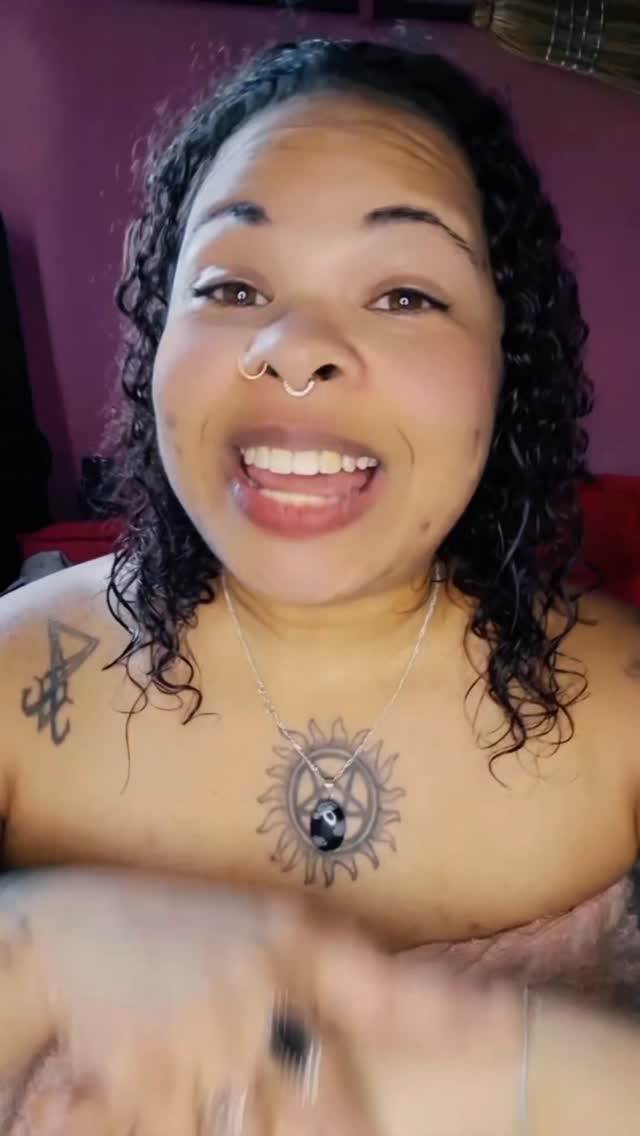 Se você é mulher ou um homem consciente, compartilha e espalhe a palavra💋