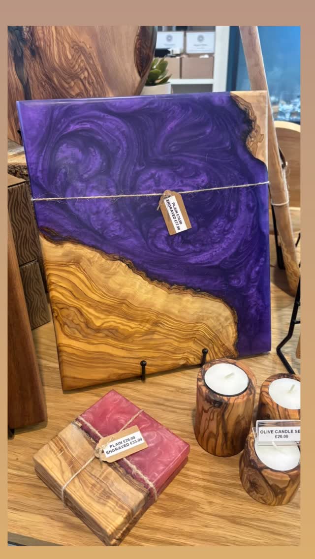 Lots of lovelyness in our shop, pop in and have a browse, we will be engraving right up until Christmas Eve 😊 it’s never too late 👍🏼