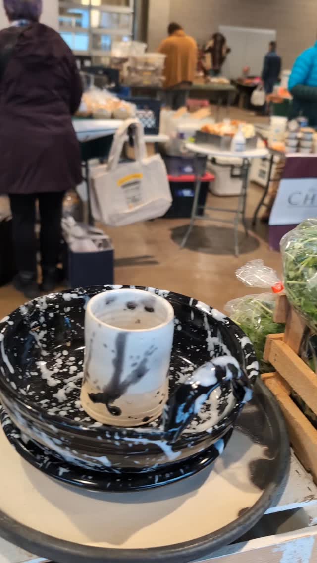 Winter Market @kalamazoomarket is going on now! Come on down and grab some veggies or handmade gifts! πβ±οΈπΊπ₯¬