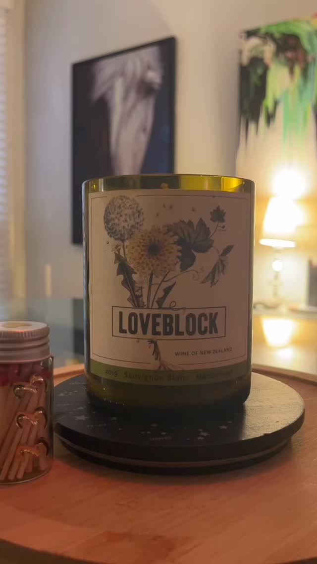 Lighting your candle isn’t just about fragrance.
It’s a pause. A breath. A moment that’s yours.
At Soap & Honour, we believe daily rituals matter — the quiet ones, the small ones, the ones that bring you back to yourself.
Light the candle.
Light with purpose
Let the moment linger.
Honor the everyday.
🕯️✨
#SoapAndHonour #DailyRituals #CandleRitual #SlowLiving #IntentionalLiving #LuxuryCandles #MindfulMoments #ritualoverroutine #candles