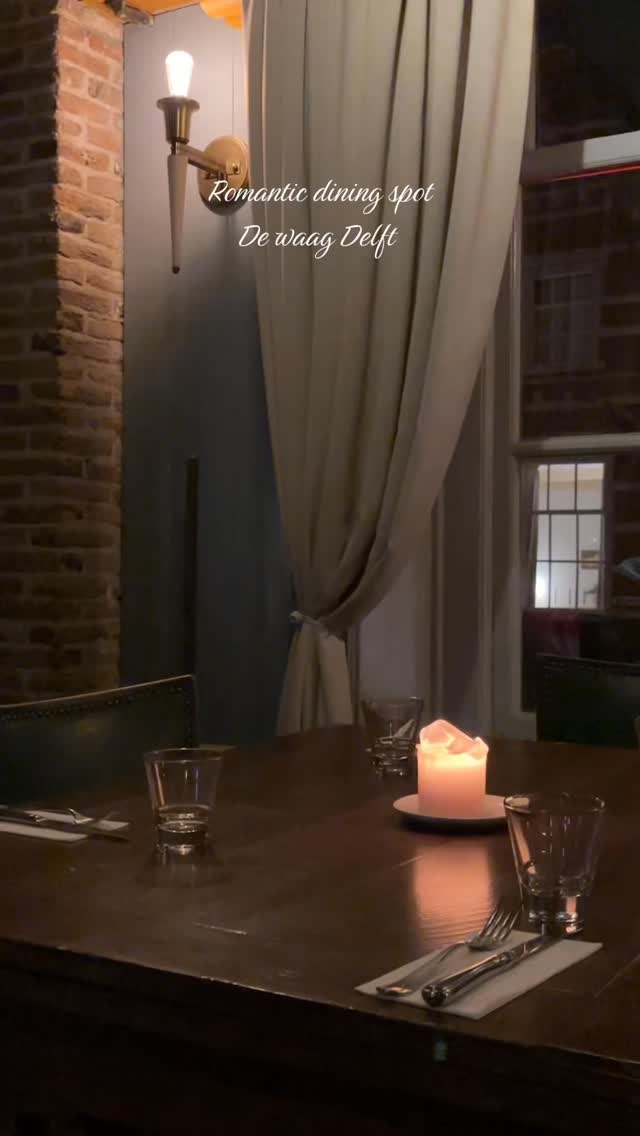 Still searching for a romantic dinner? Let us save you a seat at De Waag in Delft ✨
Make your reservation now!👇🏼
https://indewaag.nl/?ved=2ahUKEwiX9IT3ncWRAxWp2AIHHRrsBAQQgU96BAgpEAQ
#delft #dewaagdelft #dewaag #hotspotdelft #dutchfrenchbistro #delfteats #romanticdinner #livemuziek #tododelft