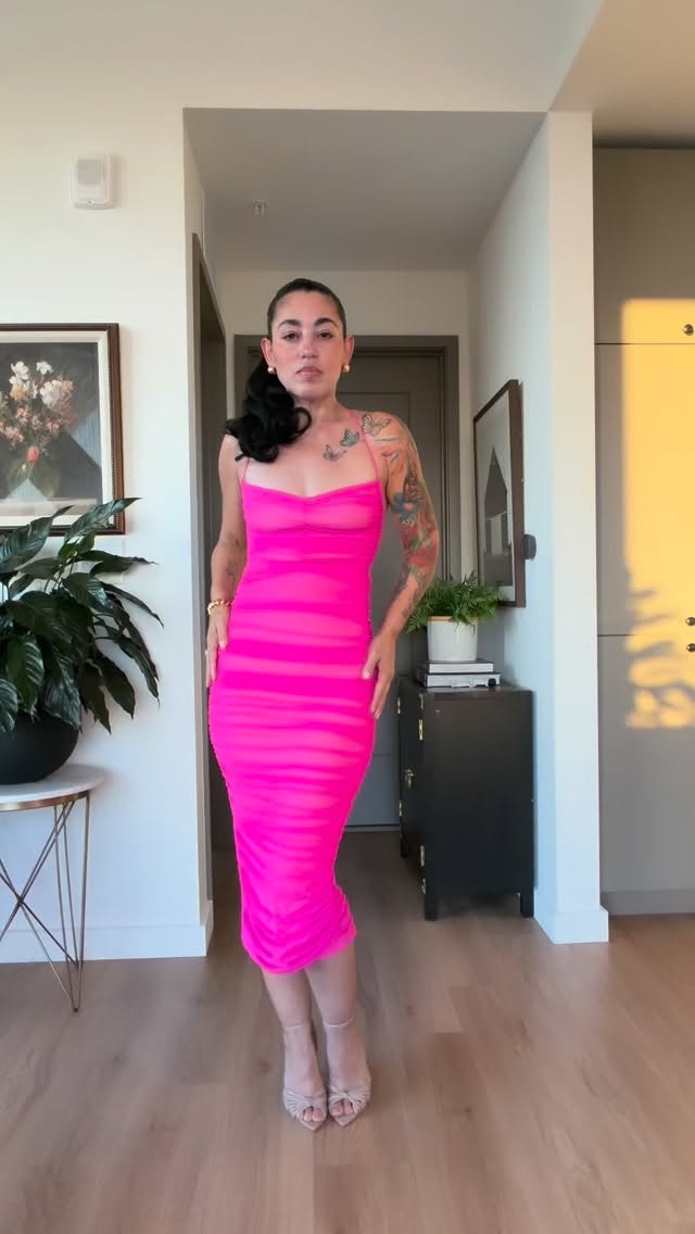 I gotta make a version of this dress I bought earlier this year. I have it in red too 😋 had a chance to wear on our date night and it was a hit.