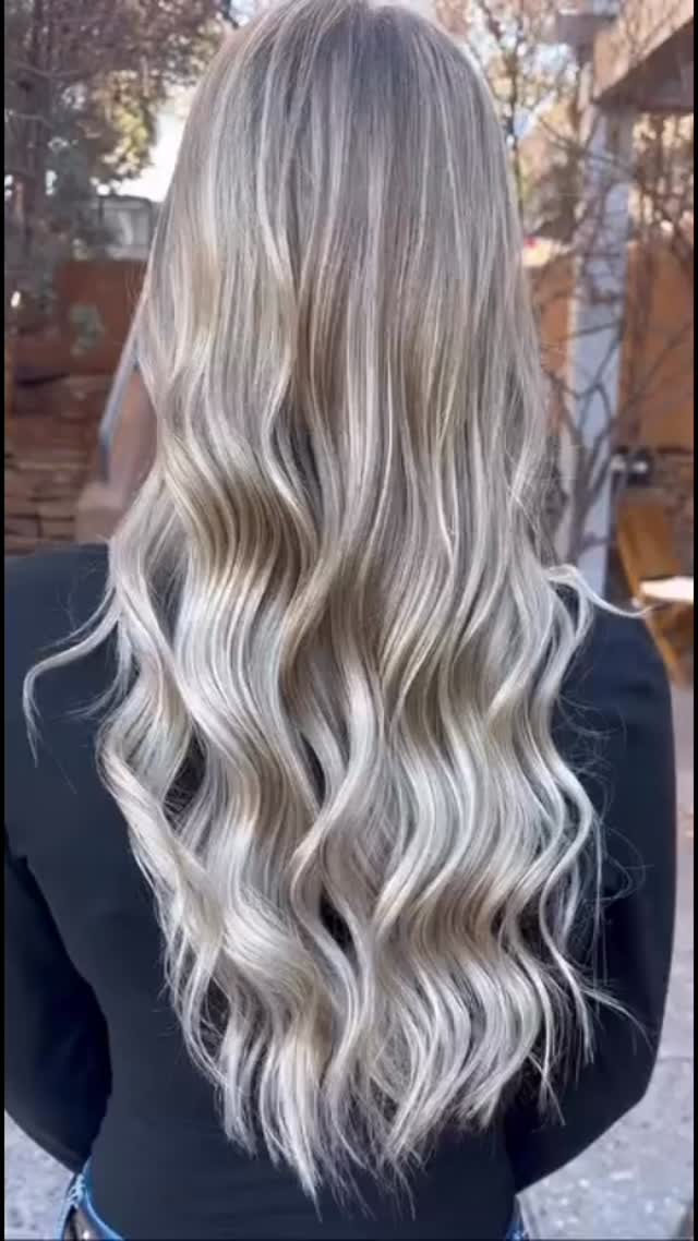 Stunning 😍
Hair artist @hairbystar_nm
#colorist #talented #behindthechair #acceptingnewclients #prizmsalonsf