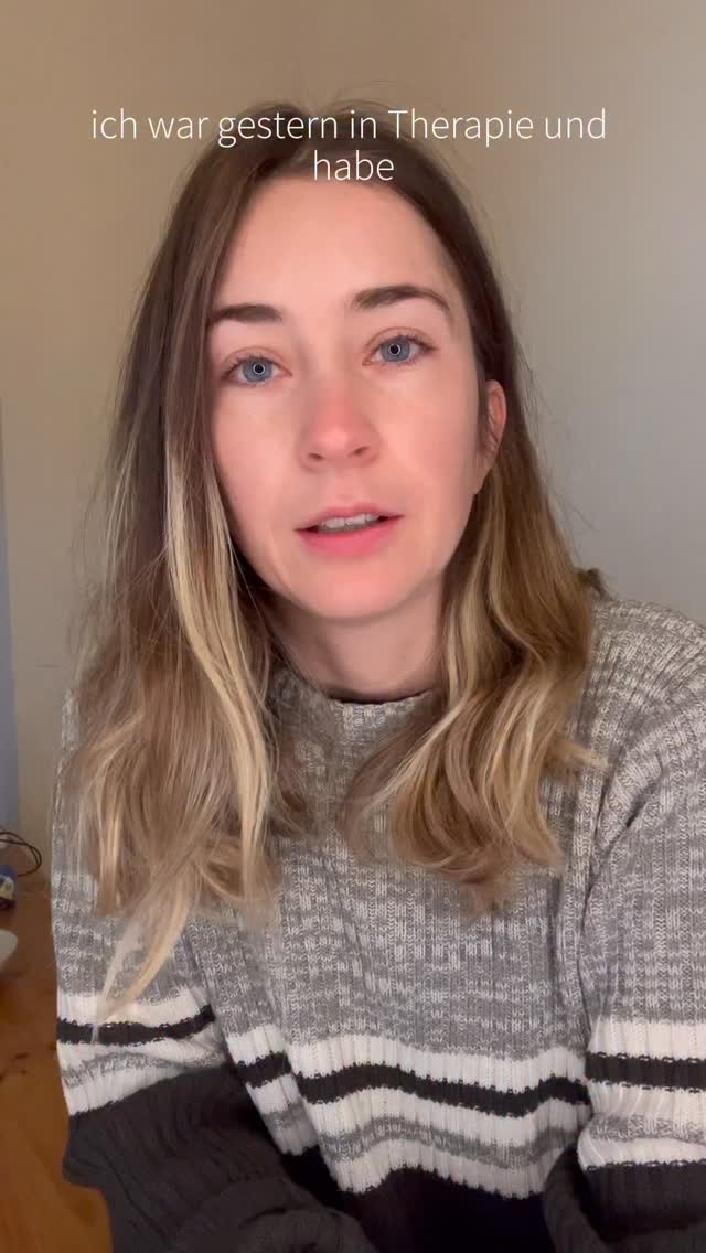 Zufall? I doubt it.
Ich weiß nicht wie oft es schon passiert ist, dass auf einmal Produkte in MetaAds auftauchen, die exakt zu einem Gespräch passen, das kurz davor geführt wurde.
Es kann doch unmöglich sein, dass ich die einzige bin, der es so geht. Wieso tun wir nichts dagegen? Ist das legal??
#unterbeobachtung #socialmediarealtalk #glashausgefühl