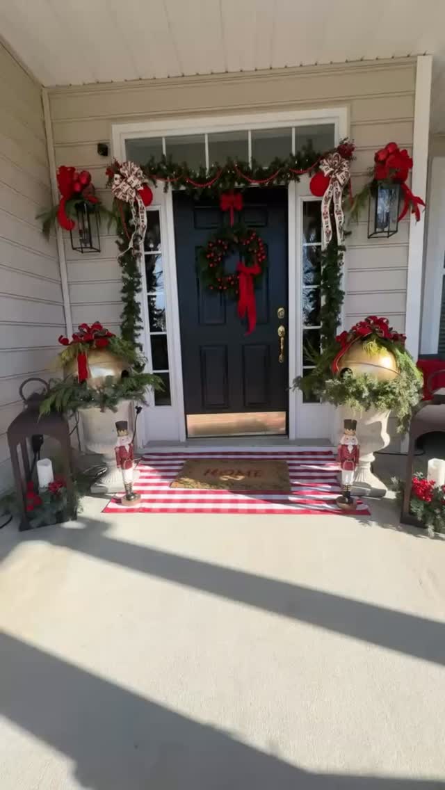 What an amazing weekend at our 2nd Annual Surcee Holiday Social! A huge THANK YOU to all of our wonderful customers for coming out and supporting local, and to our incredible vendors for taking a chance on our small event and making it so special. We’re so grateful for this amazing community! ❤️
#surceescentsholidaysocial #shoplocal #supportsmallbusiness #holidayvibes