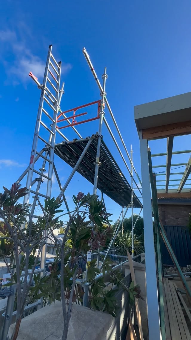 Progress update: Hillarys
This 1-bedroom, 70m² dwelling is well underway.
Raised block, timber framing and high raking ceilings will deliver an impressive finished space 😍