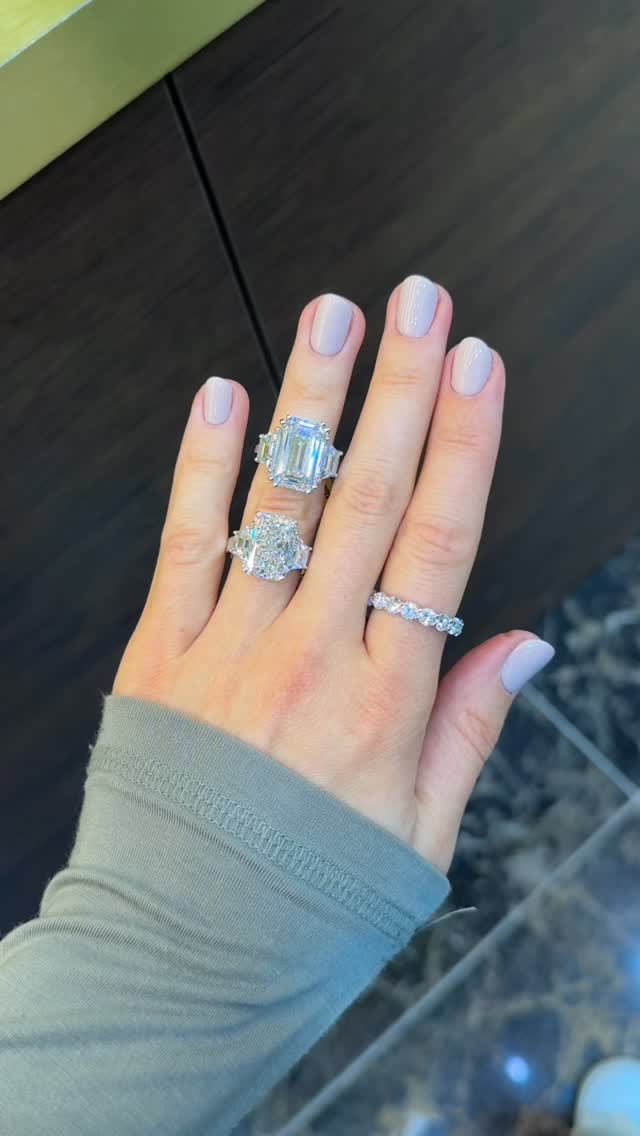 *Experience the Art of Solitaire*
Discover a world of timeless elegance and unparalleled craftsmanship at Solitaire, your premier destination for lab-grown engagement rings. Our curated collection showcases a diverse range of exquisite lab-grown diamonds, carefully selected for their exceptional quality, brilliance, and fire.