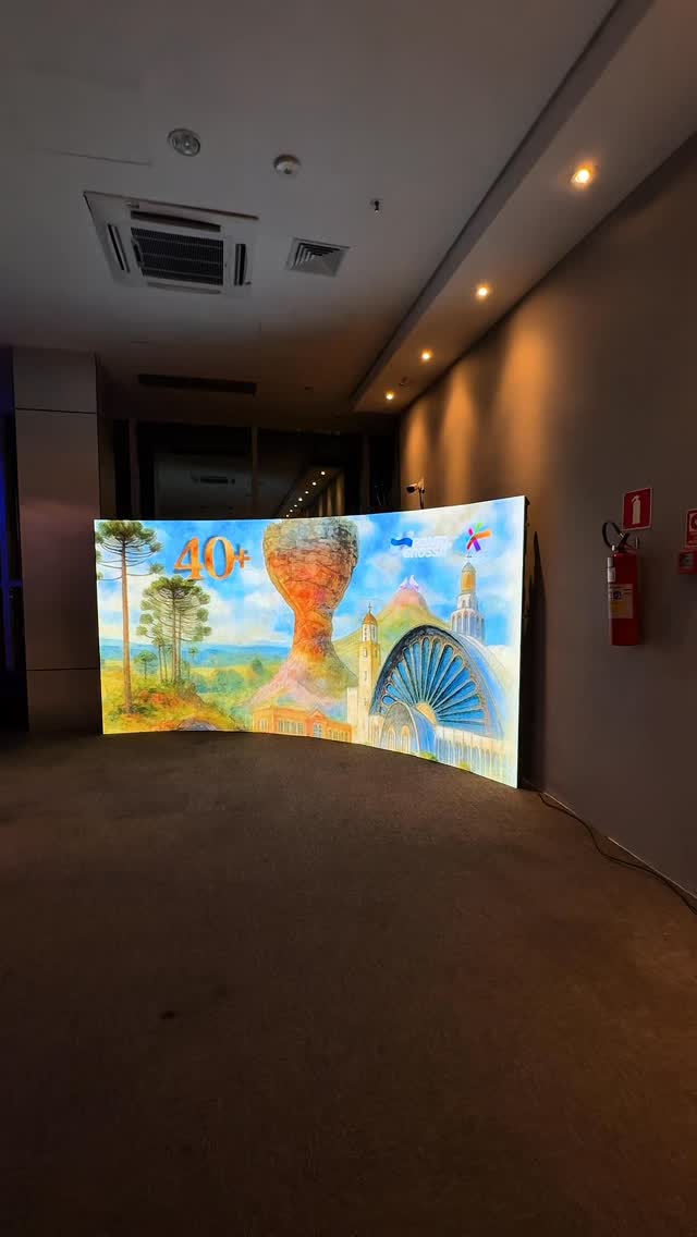 ✨ Evento 40+ | @prefspg
📍 Auditório do Sicredi
Uma recepção marcante pensada para valorizar cada detalhe do evento.
Logo na entrada, totens de Painéis de LED deram as boas-vindas ao público com informação e impacto visual.
No hall, um Painel de LED curvo instagramável criou o cenário perfeito para fotos, elevando a experiência e reforçando a identidade do evento desde o primeiro momento.
No auditório, o Painel de LED principal garantiu presença, visibilidade e dinamismo para o conteúdo apresentado, enquanto os pontos de luz cênicos trouxeram sofisticação, profundidade e um acabamento visual impecável ao ambiente.
🔹 Tecnologia, estética e experiência alinhadas para um evento moderno, acolhedor e memorável.
⭐️Ariel Som e Luzes - Transformando eventos em experiências que impressionam.
Vídeo de: @pinat_made