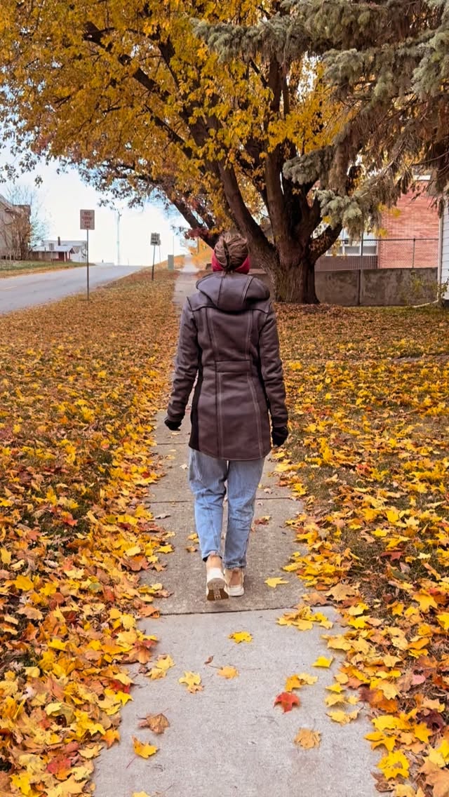 A subtle shift happens when fall loosens its grip and winter quietly arrives.
Annnd that shift often comes with the busyness and stress of the holidaysā¦
Iāve always loved being outside, and movement has long been one of my favorite ways to regulate my nervous system.
Sometimes the way we slow down isnāt by stopping⦠itās by moving gently and letting the body set the pace.
And honestly, we could all use more fresh air!
If youāve been feeling overstimulated or a little unanchored, try letting your next walk become a small ritual of self-care.
Walk a little slower than usual.
Feel your feet meet the ground (heel, sole, toes.)
Let your breath fall into rhythm with your steps⦠a gentle inhale for a few steps, a longer exhale for a few more.
As you breathe out, imagine releasing whatever you donāt need to carry into the next season, letting it fall back to the earth.
Soften your shoulders.
Unclench your jaw.
Let your arms swing naturally, or rest a hand on your heart if that feels supportive.
Thereās no rush to meet winterās festivities.
Let your body, mind, and spirit flow with the changing seasons.
Save this for your next walk, especially when the world feels demanding. š¤