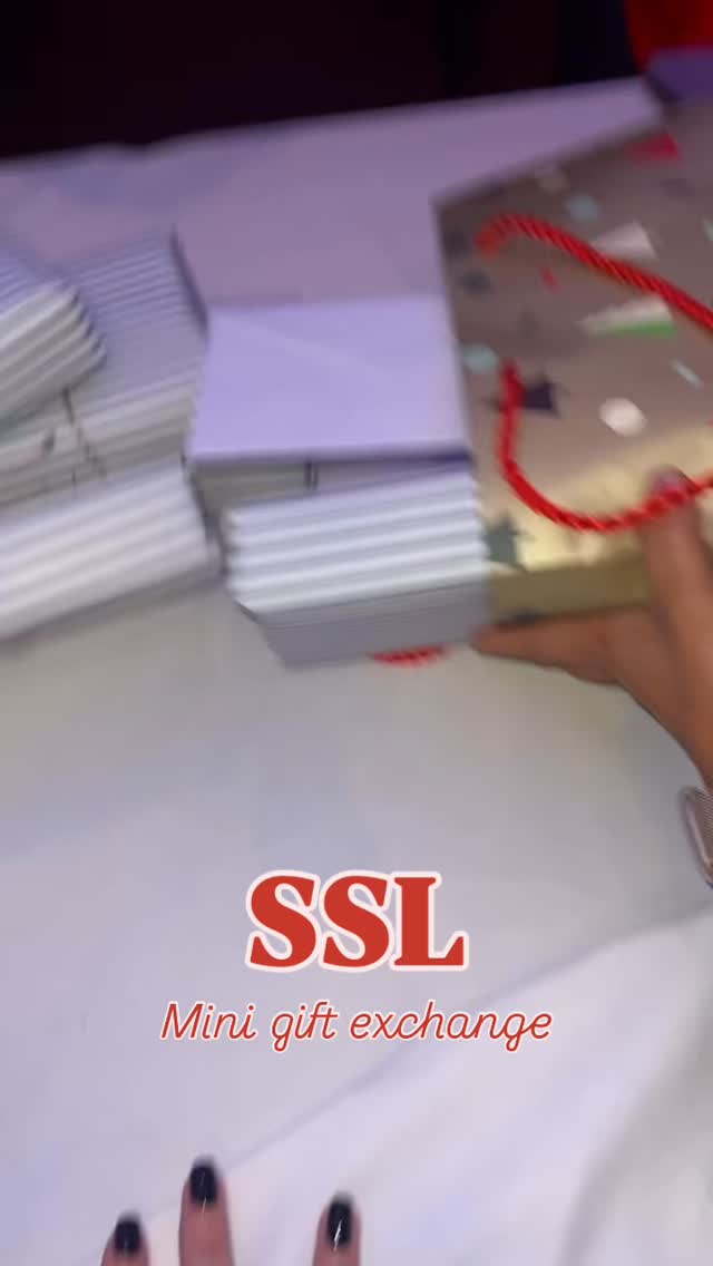 🎁 10 girls, $5 each, and the best time! Our holiday party was a blast and we can’t wait to enjoy all our goodies.