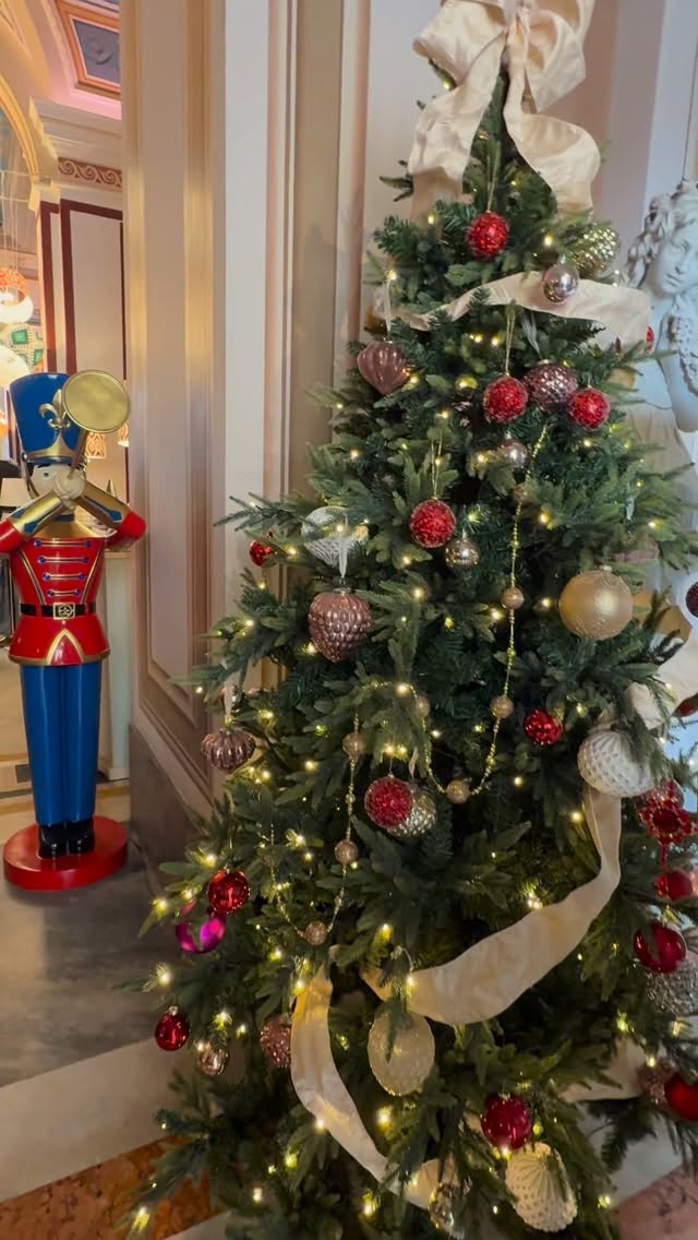 Last minute Christmas shopping? Come join us at the Christmas edition of the Artisan Markets. Open till 6pm