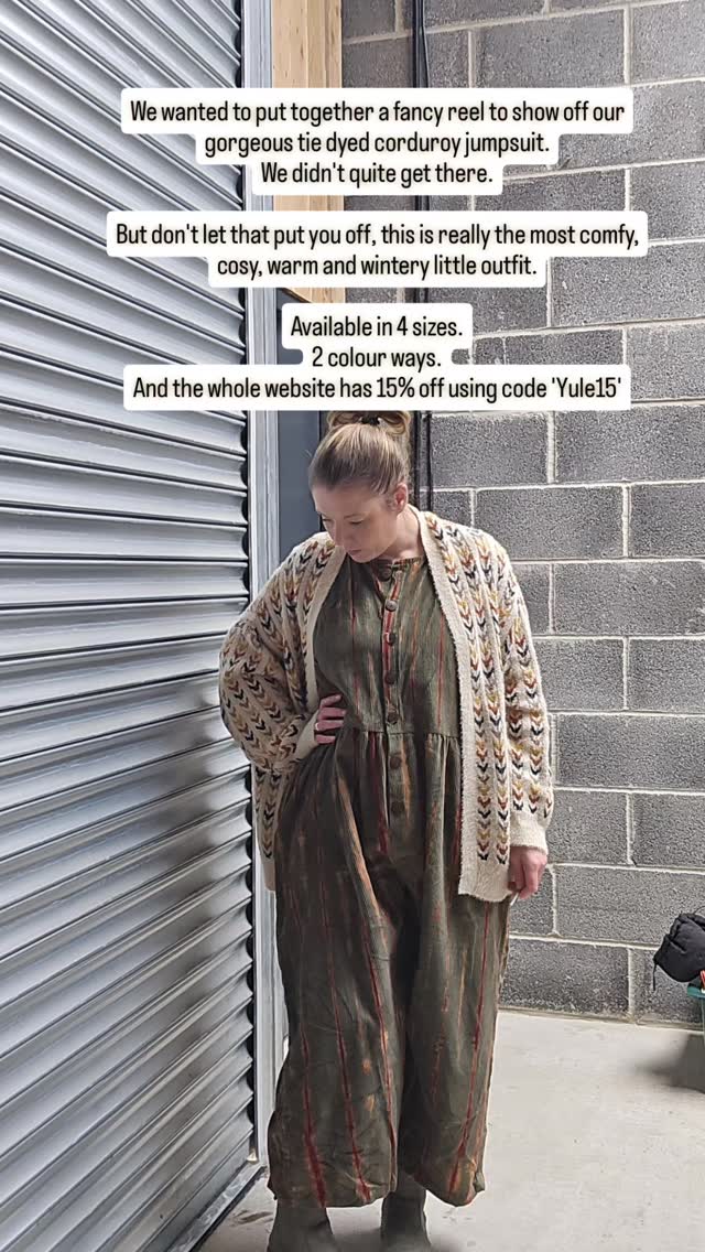 We had grand plans for showing you our beautiful corduroy jumpsuit today.
We think it's perfect for winter walks, Christmas day comfort and chilling out.
Add a scarf, a cardigan & some big boots and you are away for that twixmas walk. Plus comfy enough to finish the mince pies when you return.
Unfortunately the grand plans did not come to pass but picture this....
A dreamy reel of us wandering through forests, baskets clutched, scarfs blowing gently, nice forest witch vibes playing in the background.
Maybe a close up shot of the delightfully deep pockets.
A soft focus look at the flexible coconut button top and slight cropped ankle.
Life eh? A series of curveballs and not quite finished (or started) 'To Do' lists.
Knock one thing off the 'to do' list by ordering yourself a perfect outfit for the twixmas day lounging. You can totally fake having it all together when you look good š
15% off the whole website using code 'Yule15'
Www.peachypearclothing.co.uk
Under 'Moon & Moss'
Sizes to fit UK8 - UK26/28 in this style.
#sizeinclusive #jumpsuit #dungarees