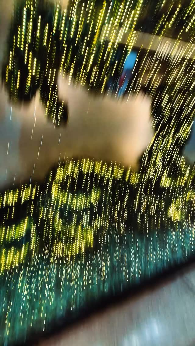 Dia de Trade Safari com a @loungerie ! 🗺️💫
Com a presença da nossa cliente Ana Flora Singer, fomos observar o mercado, entender movimentos de VM e analisar MPDVs no ambiente real de compra. Essas imersões aproximam, geram insights valiosos e nos ajudam a enxergar oportunidades que só aparecem quando estamos ali, vivendo o PDV como o shopper.
Na 75Lab, entendemos que cada visita é um passo importante para construir soluções mais inteligentes e alinhadas à realidade do cliente. É no campo que identificamos ajustes, mapeamos tendências e fortalecemos nosso repertório para propor estratégias que façam sentido no dia a dia da operação e consolidem a presença da marca.