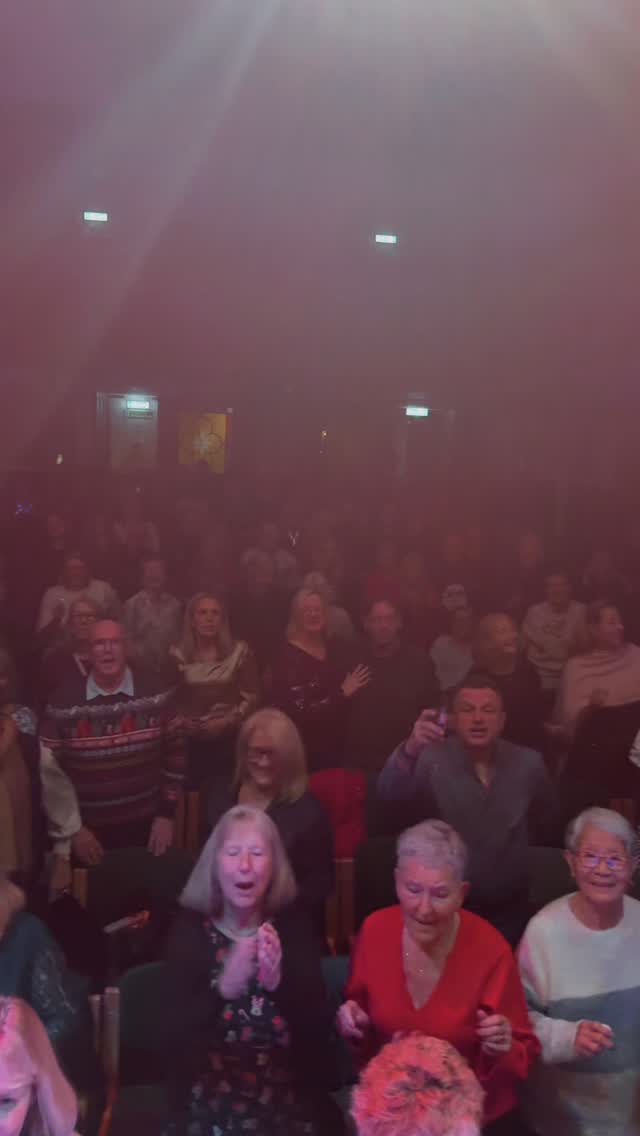 Worcester, you were stunning. A night of festive joy! Thanks for coming to watch ’A Swingin’ Christmas’ 🎄