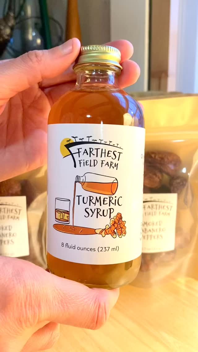 New syrup just dropped and DAMN is it good! We knew it was going to be delicious, but didn’t expect this level of caramelly, butterscotchy goodness. Come get some at our last holiday market of the season this Sunday, 12/21, 10 am to 3 pm. You can find us in the main building, Brick South. We’ll also have our new smoked dried ghost and habanero peppers, candied ginger and ginger syrup, and our wooden hot sauce gift boxes, perfect for last minute gifts and stocking stuffers.
@thompsonspoint
#turmeric #turmericsyrup #mainefood #holidaymarket #thompsonspoint