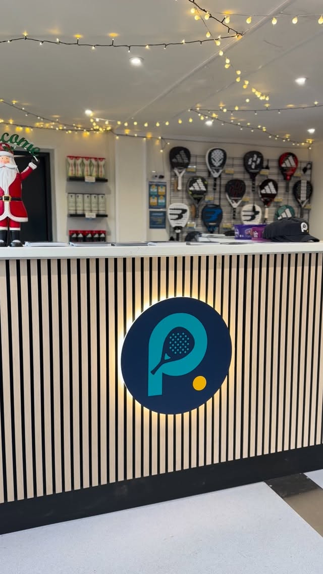 We loved capturing the brand new centre @padel4all.bracknell today which is @padel4alluk’s newest centre!
Not only did we get a range of photos & videos to help tell the brand’s unique story & showcase their community… but we got to have another go at the sport! Who knew we could go from novice to having a game in our first session?!
Have you played Padel? We can’t wait to play again…. Think we’ve caught the bug!!
#padeltime #contentcreation #socialmediaagencyuk