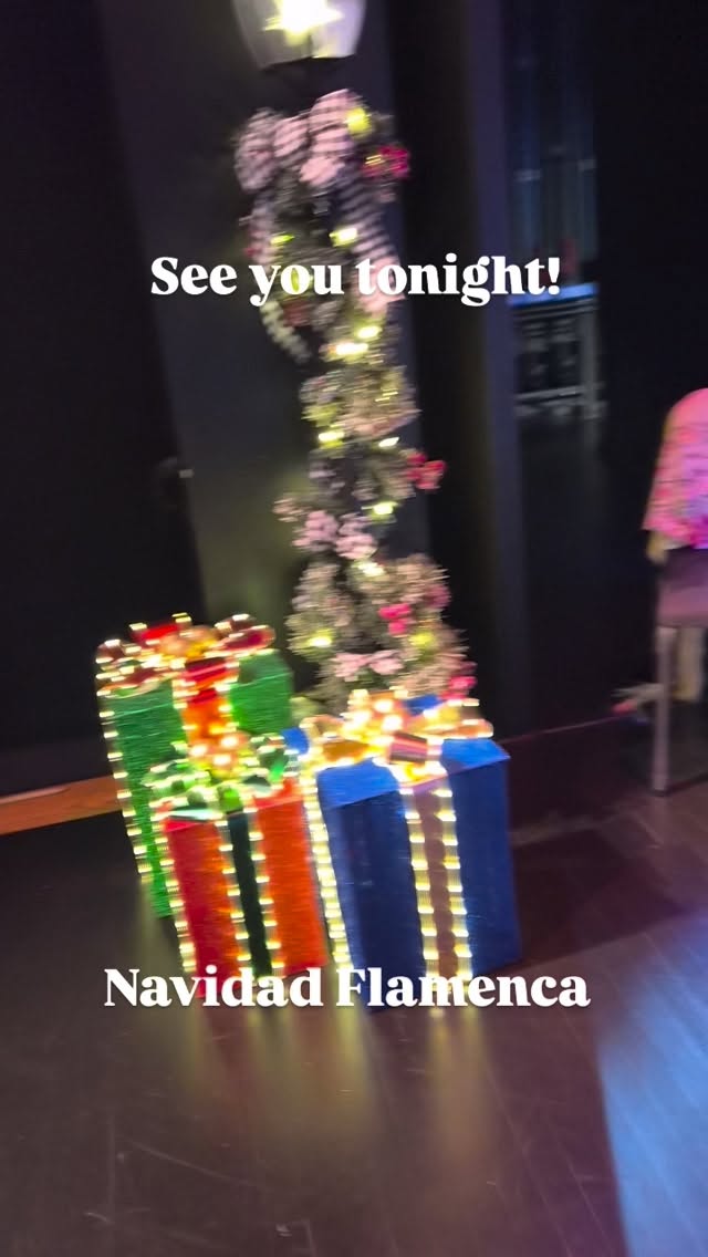 We are doing the last finishing touches for tonight! See you soon at Navidad Flamenca!
#flamenco #NavidadFlamenca #seeyousoon #villancicos #Navidad